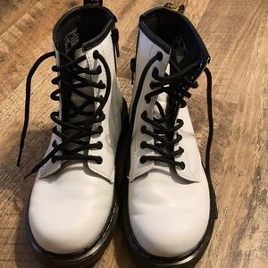 Dr.Martens white boot size 2
